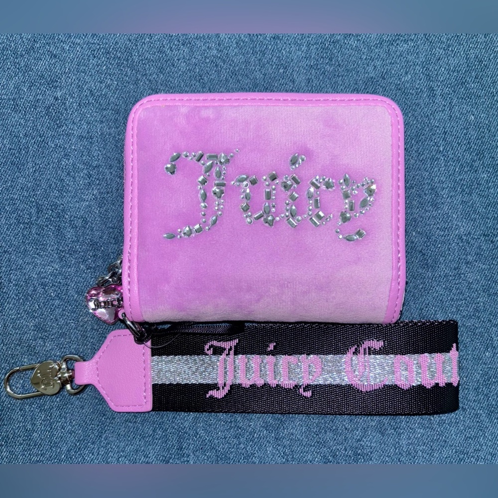 Juicy Couture All That Glitters Purple Violet Wristlet Wallet